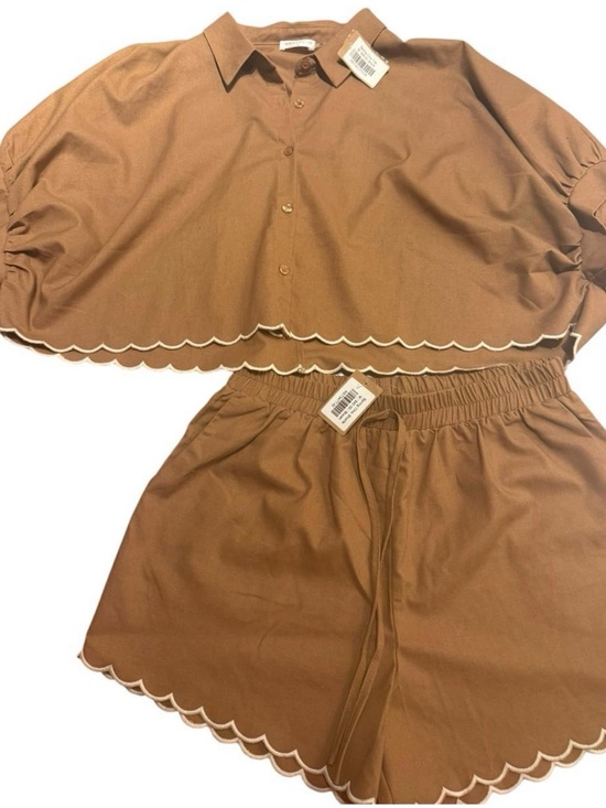 vestique Other - Vestique brown two-piece set.